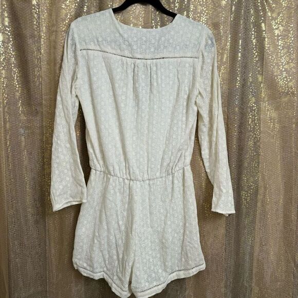 WAYF White Long Sleeve Lattice Trim Floral Eyelet Shorts Romper Small - Picture 2 of 12